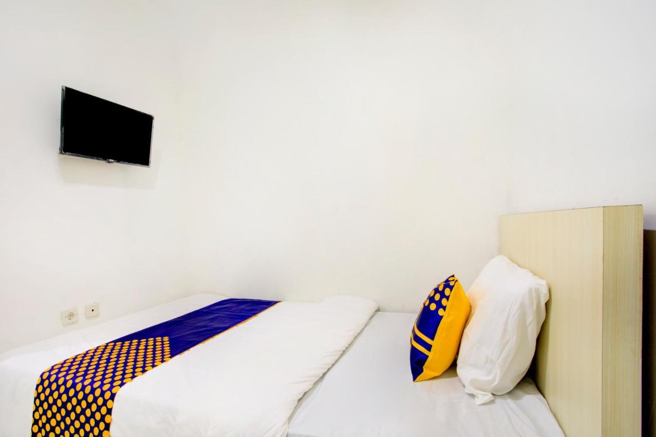 Vaccinated Staff - Spot On 3928 Terrace House Syariah Hotel Pondoktjing Dua Buitenkant foto