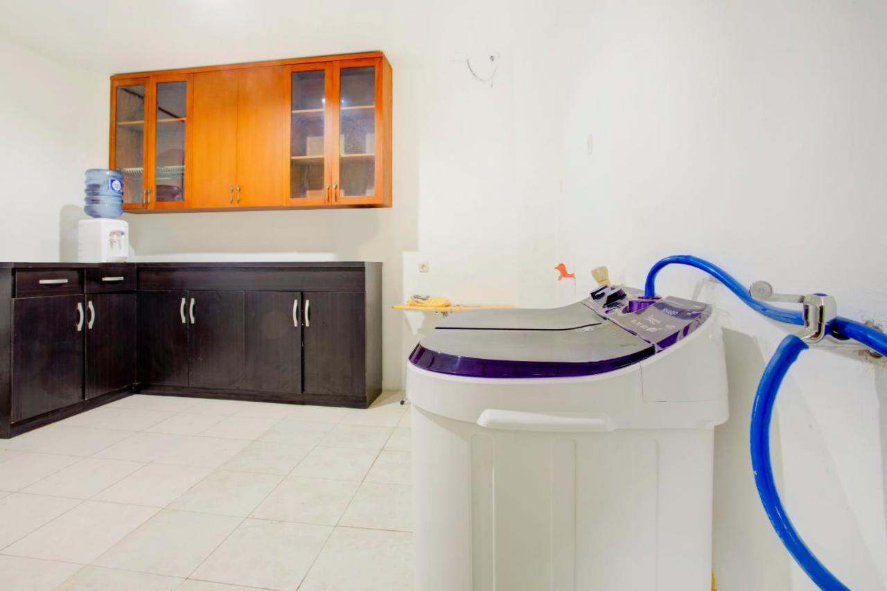 Vaccinated Staff - Spot On 3928 Terrace House Syariah Hotel Pondoktjing Dua Buitenkant foto